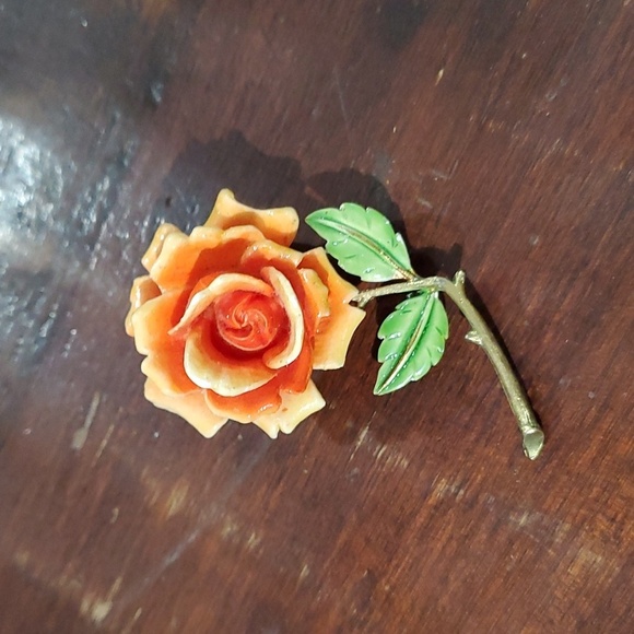 VINTAGE GES GESCH ORANGE ROSE PIN STAMPED CJJ GREENLEAVES GOLDTONE FLORAL - Picture 1 of 10